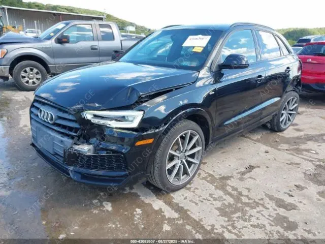 Audi Q3 2018 — photo 2