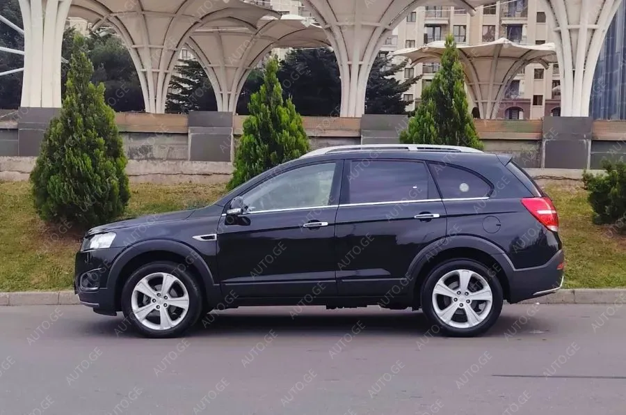 Chevrolet Captiva 2015 — photo 2
