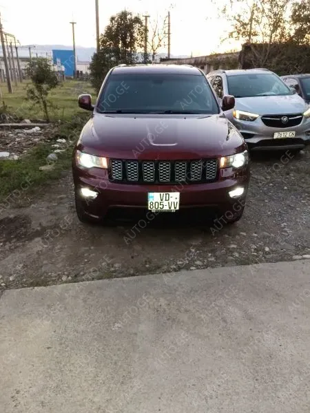 Jeep Grand-Cherokee 2019 — photo 2