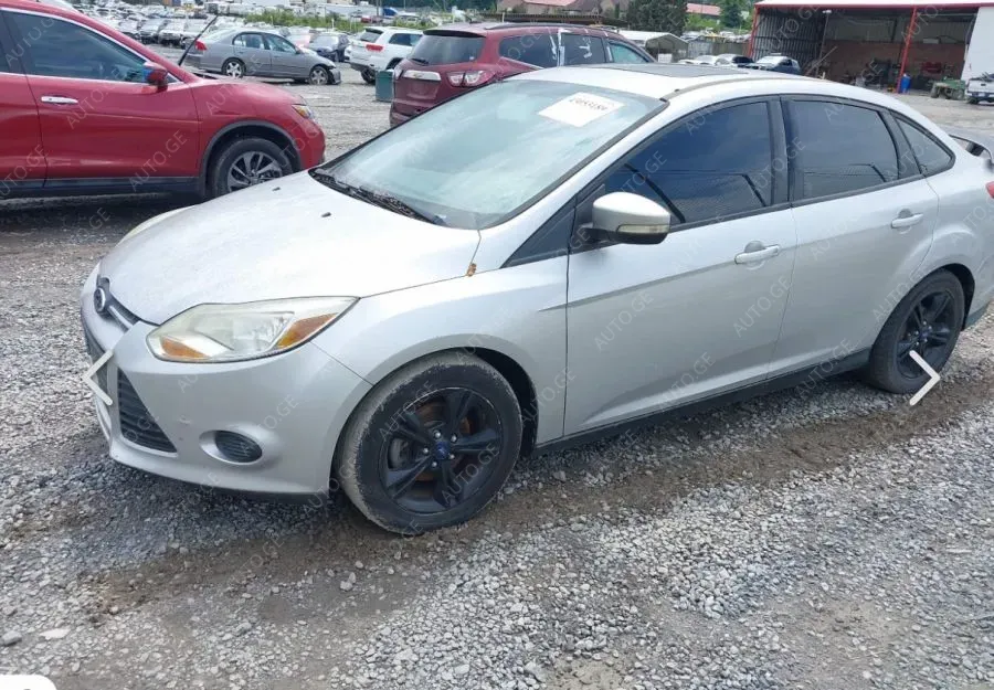 Ford Focus 2014 — photo 2