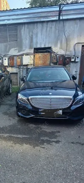 Mercedes-Benz C-300-Merc 2015 — photo 2