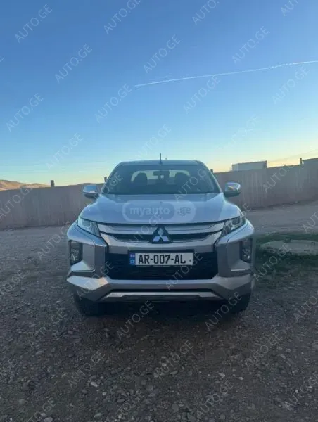 Mitsubishi L200 2021 — photo 2