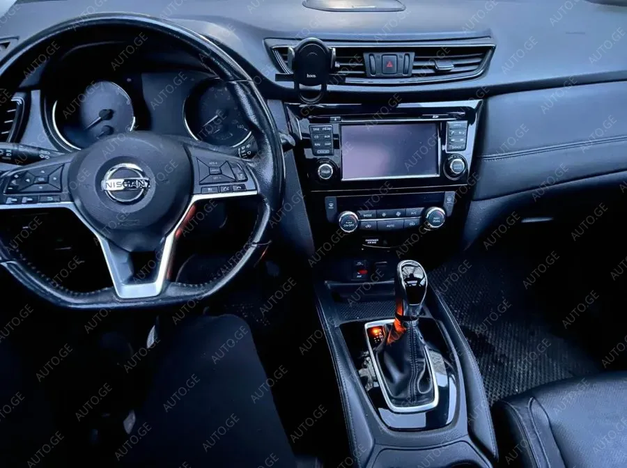 Nissan Rogue 2017 — photo 2