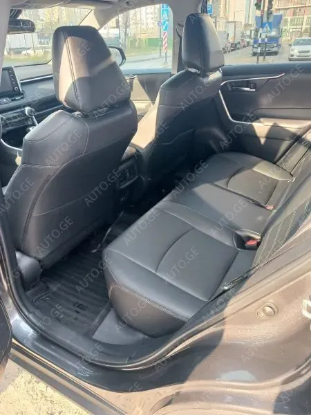 Toyota RAV4 2022 — photo 2