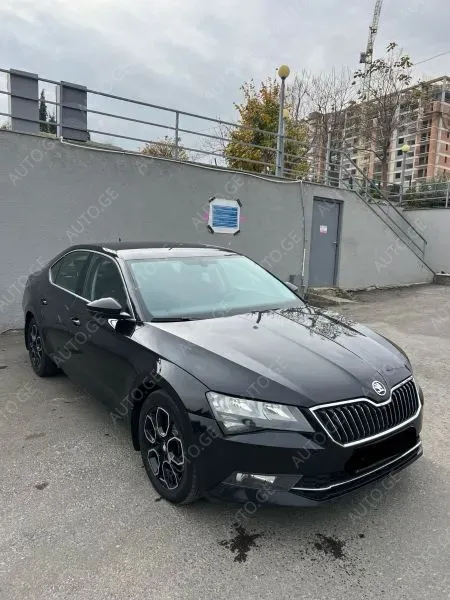 Skoda Superb 2019 — photo 2