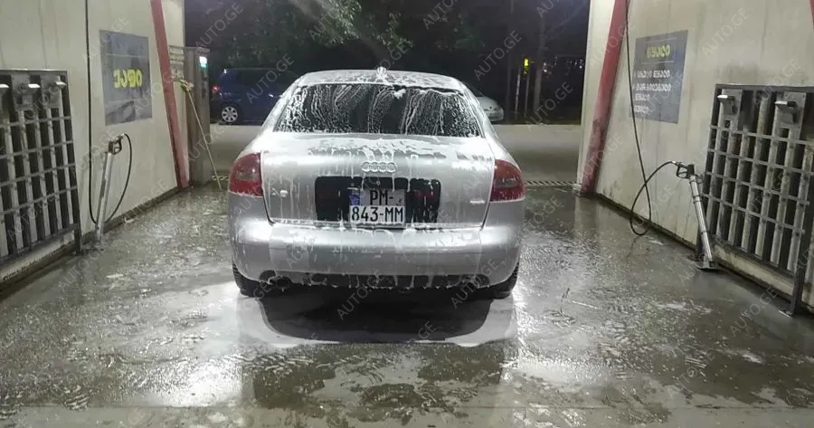 Audi A6 2004 — photo 2