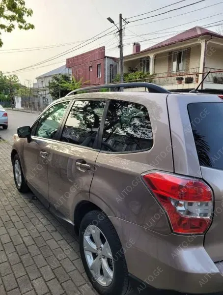 Subaru Forester 2015 — photo 2