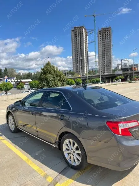 Toyota Camry 2012 — photo 2