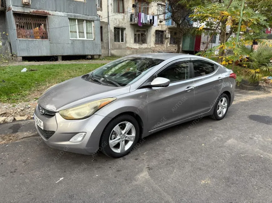 Hyundai Elantra 2013 — photo 2