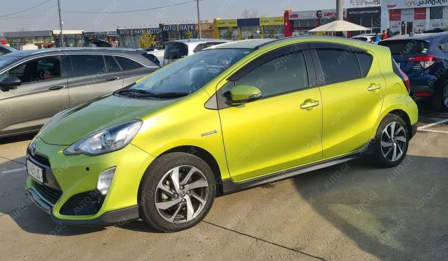 Toyota Aqua 2015 — photo 2
