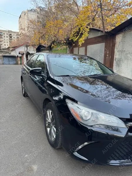 Toyota Camry 2016 — photo 2