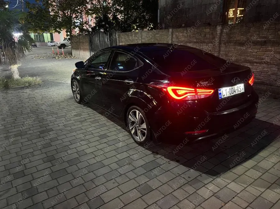Hyundai Elantra