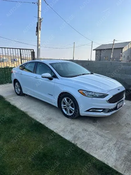 Ford Fusion 2017 — photo 2