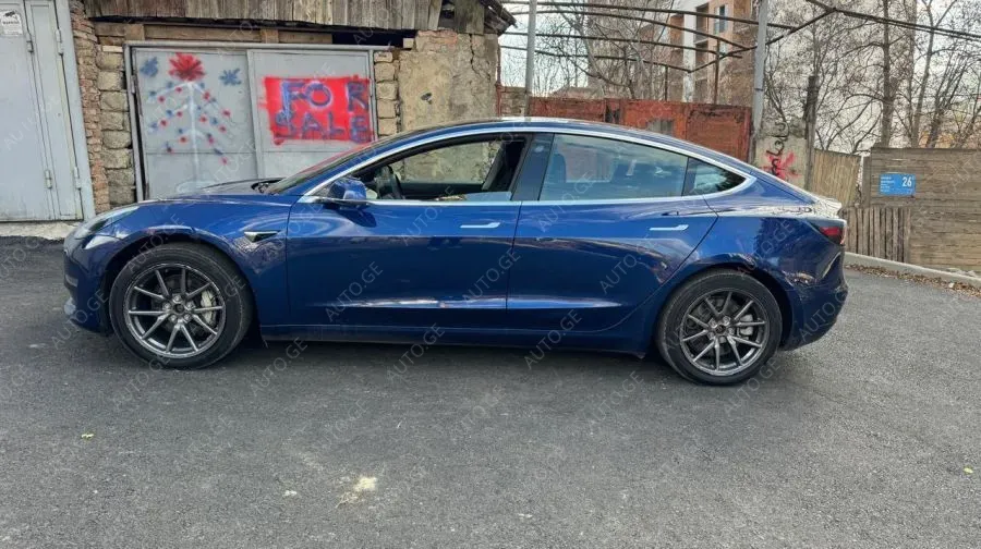 Tesla Model-3-Tesla 2019 — photo 2