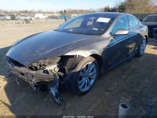 Tesla Model S 2016 — photo 2
