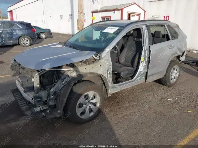 Toyota RAV4 2020 — photo 2