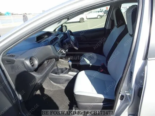 Toyota Aqua 2020 — photo 2