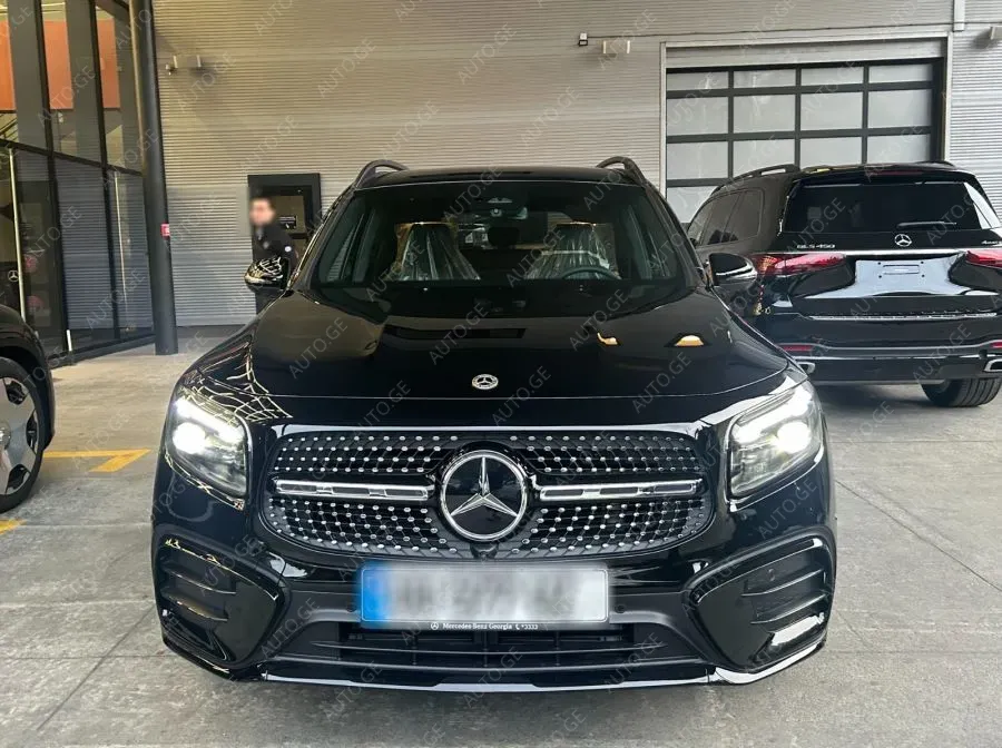 Mercedes-Benz Glb200 2025 — photo 2