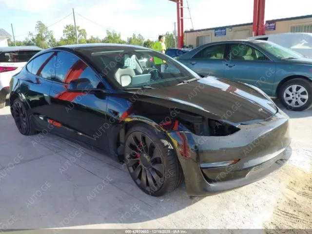 Tesla Model-3-Tesla