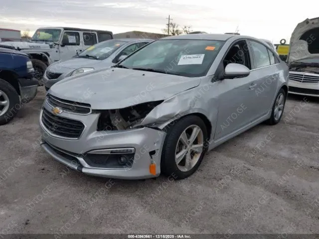 Chevrolet Cruze 2015 — photo 2