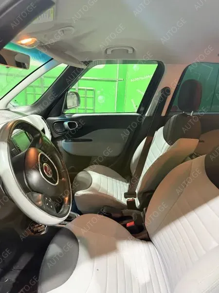 Fiat 500L 2014 — photo 2
