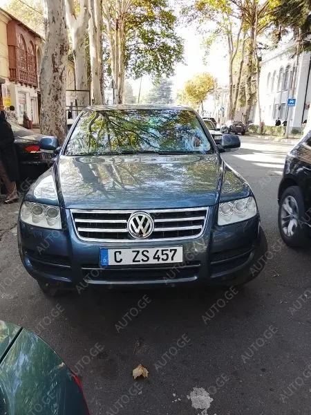 Volkswagen Touareg 2004 — photo 2