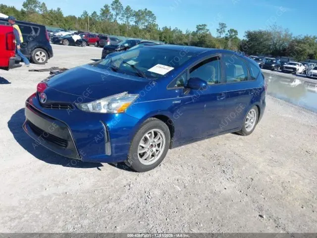 Toyota Prius V