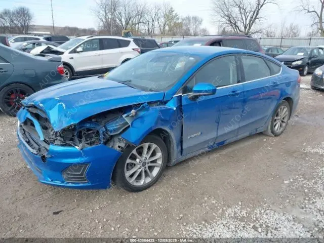 Ford Fusion 2019 — photo 2