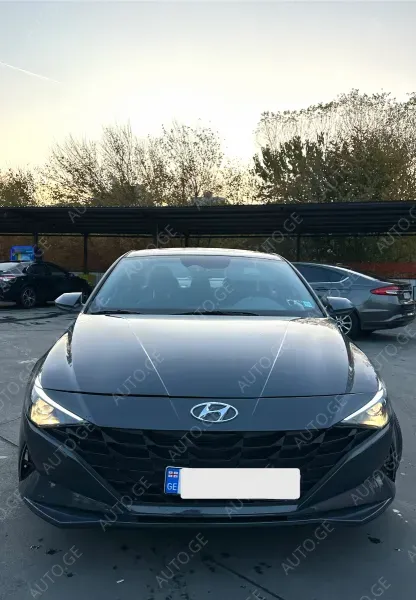 Hyundai Elantra 2023 — photo 2