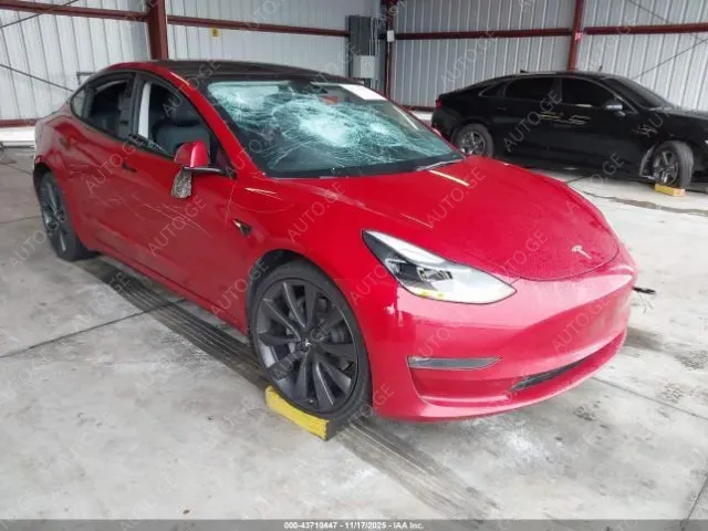 Tesla Model-3-Tesla