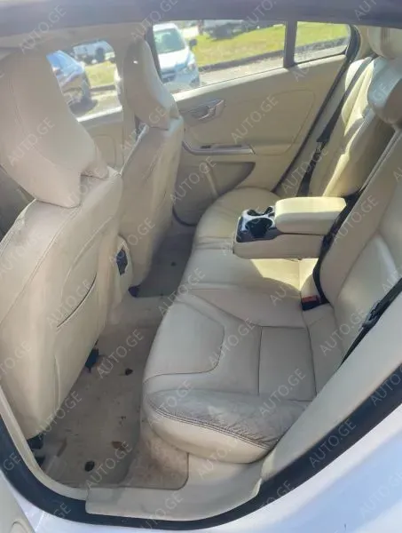 Volvo-Sp S60 2015 — photo 2