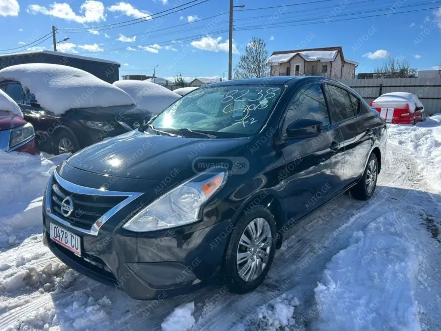 Nissan Versa 2017 — photo 2