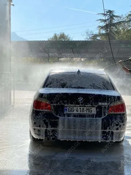 BMW 528