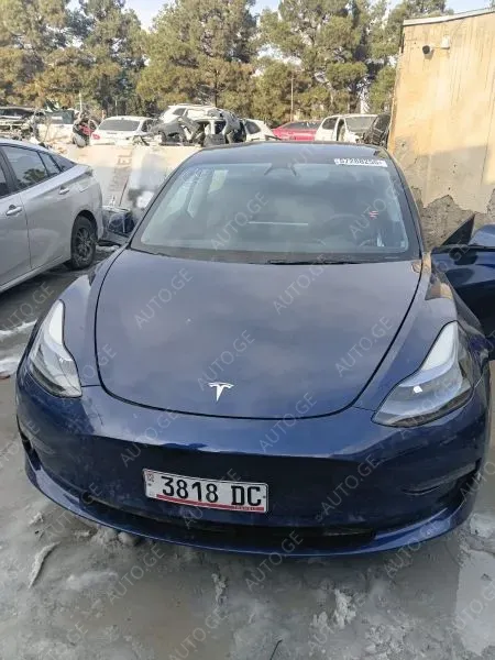 Tesla Model-3-Tesla 2023 — photo 2