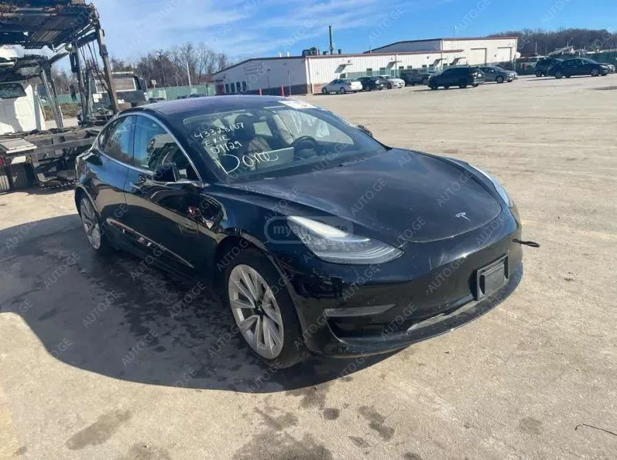 Tesla Model-3-Tesla