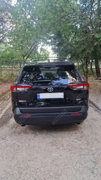 Toyota RAV4 2019 — photo 2