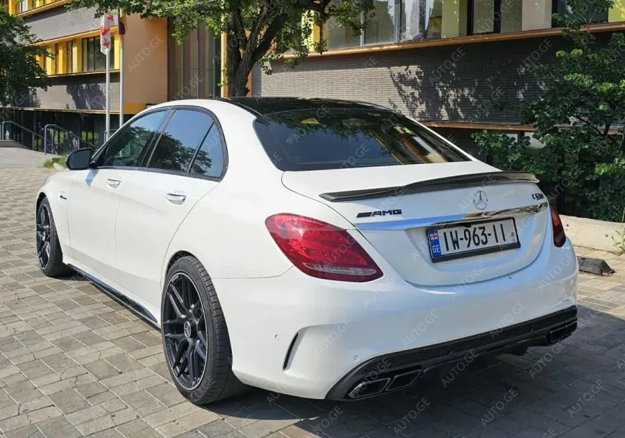 Mercedes-Benz C 63 AMG 2016 — photo 2