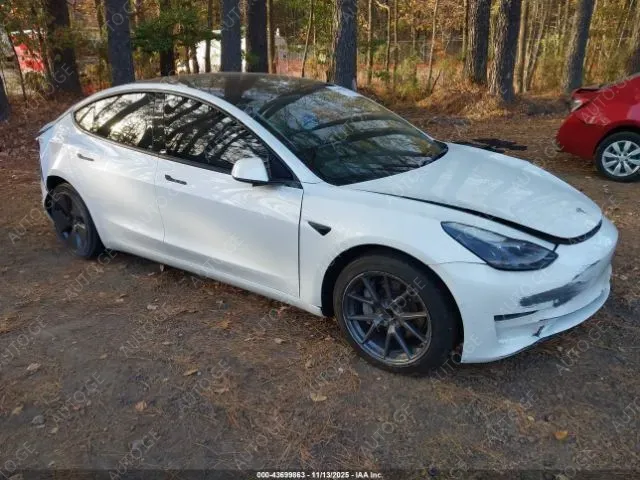 Tesla Model-3-Tesla