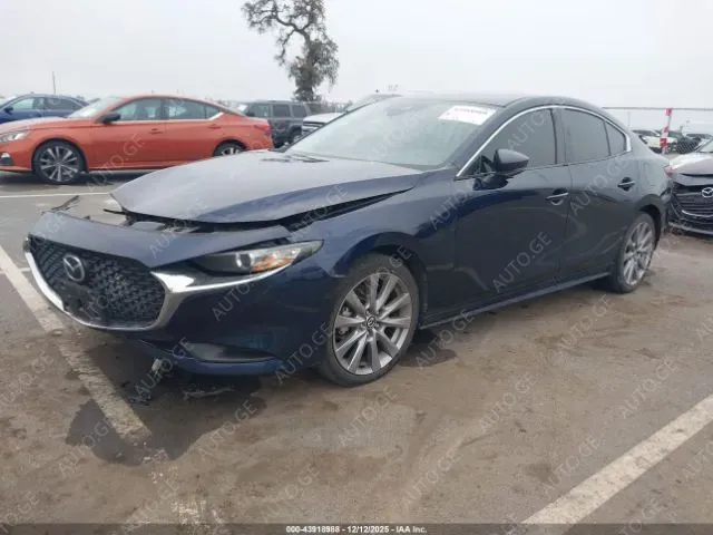 Mazda Mazda3 2021 — photo 2