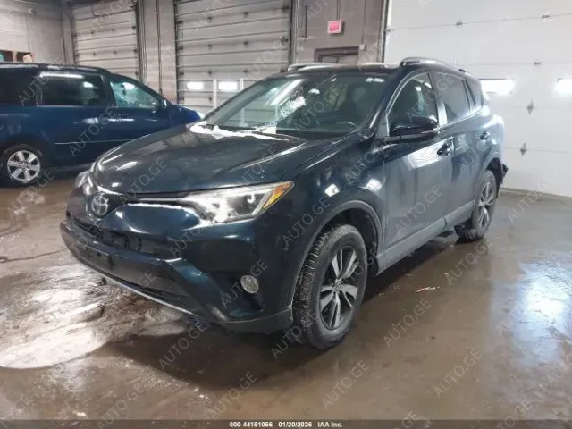 Toyota RAV4 2017 — photo 2