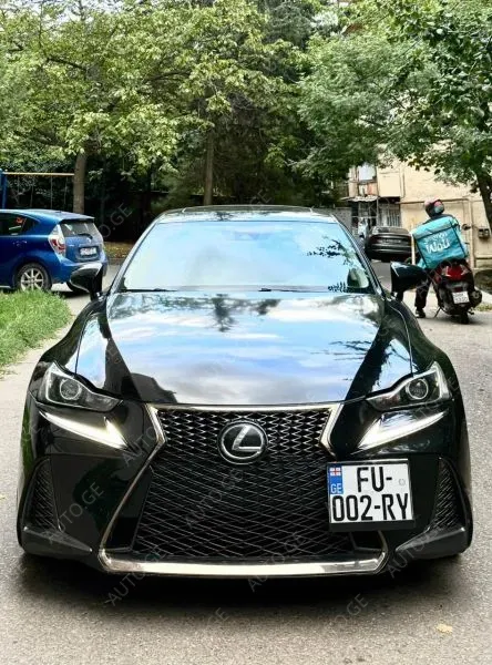 Lexus Is-300-Lexus 2017 — photo 2