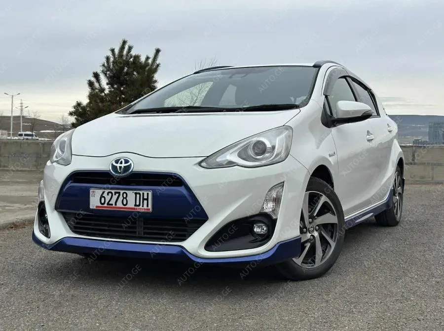 Toyota Aqua 2017 — photo 2