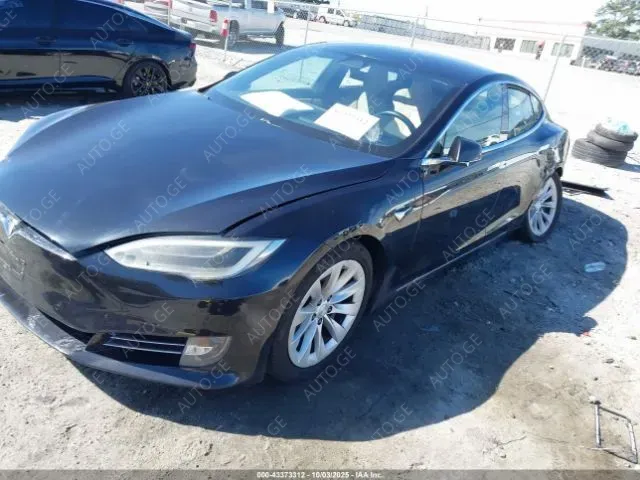 Tesla Model-S 2017 — photo 2
