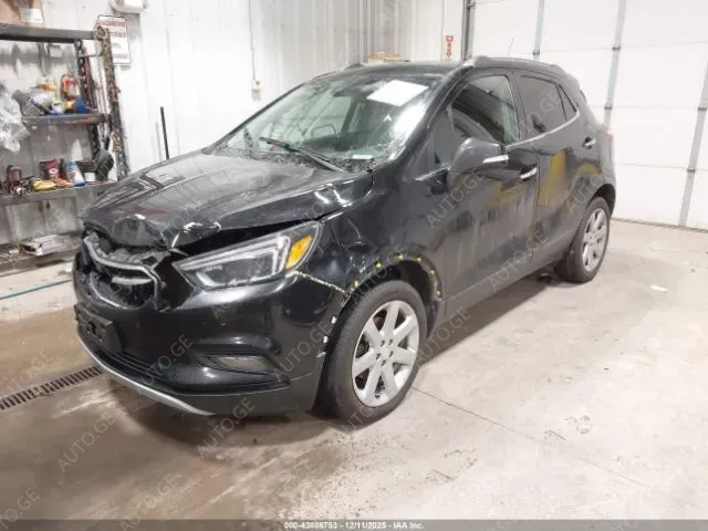 Buick Encore 2017 — photo 2