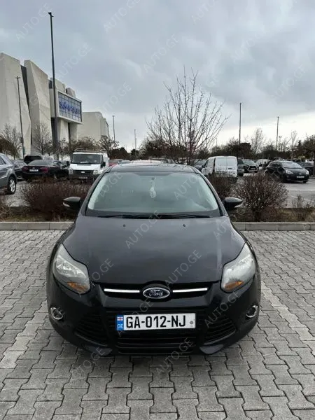 Ford Focus 2014 — photo 2