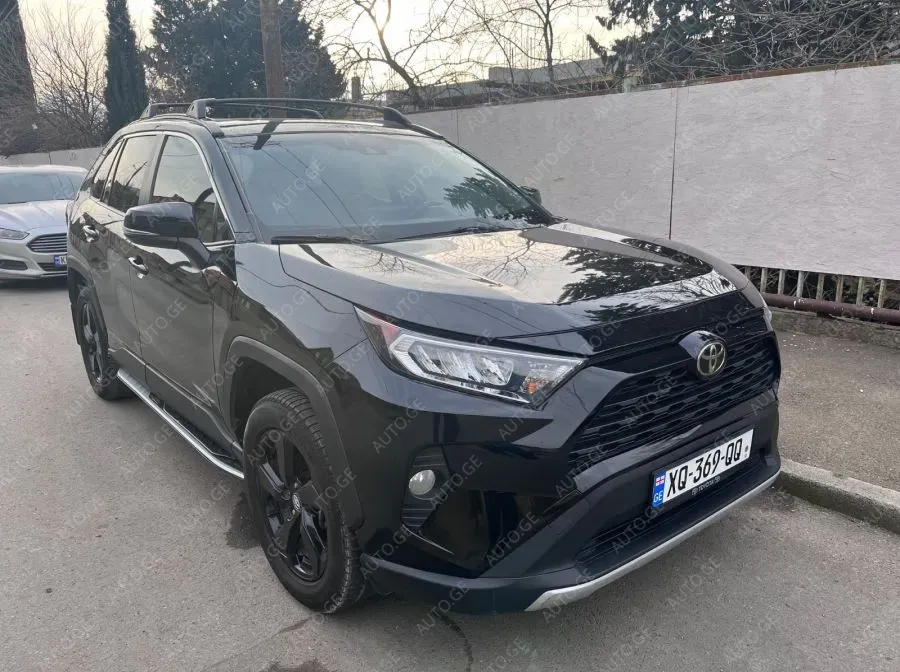 Toyota RAV4 2020 — photo 2