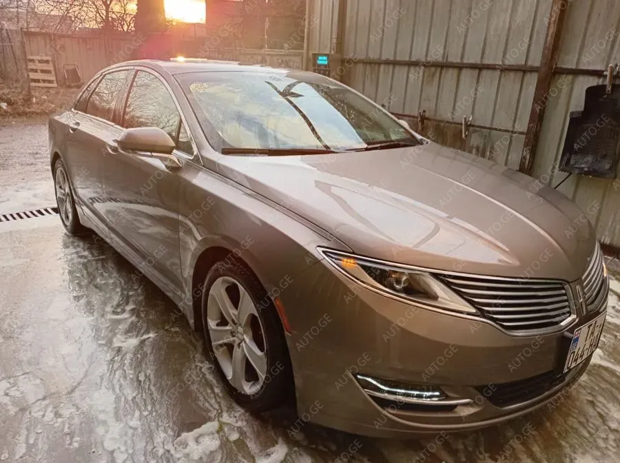 Lincoln MKZ 2015 — photo 2
