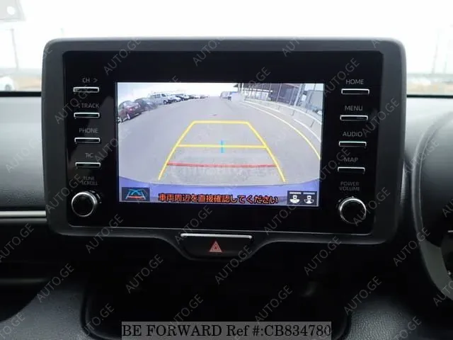 Toyota Yaris 2022 — photo 2
