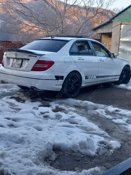 Mercedes-Benz C-300-Merc 2013 — photo 2