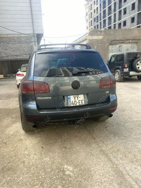 Volkswagen Touareg 2005 — photo 2